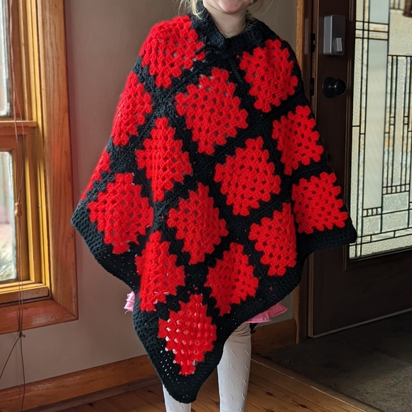 HANDMADE crocheted granny square shawl cape - Picture 6 of 6
